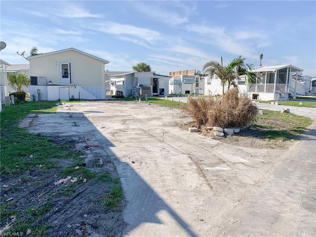 19681 Summerlin RD FORT MYERS, FL 33908