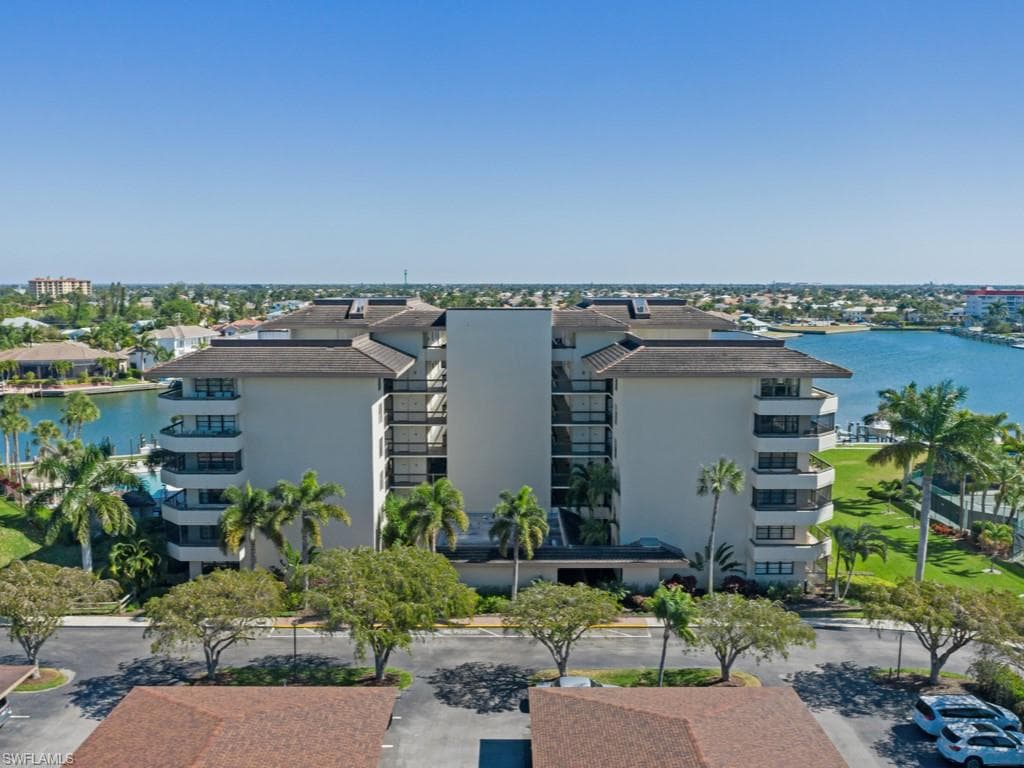 591 Seaview CT A 102 MARCO ISLAND, FL 34145