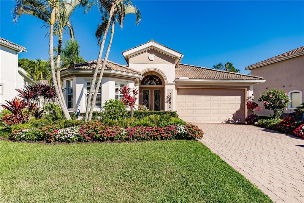 5674 Lago Villaggio WAY NAPLES, FL 34104