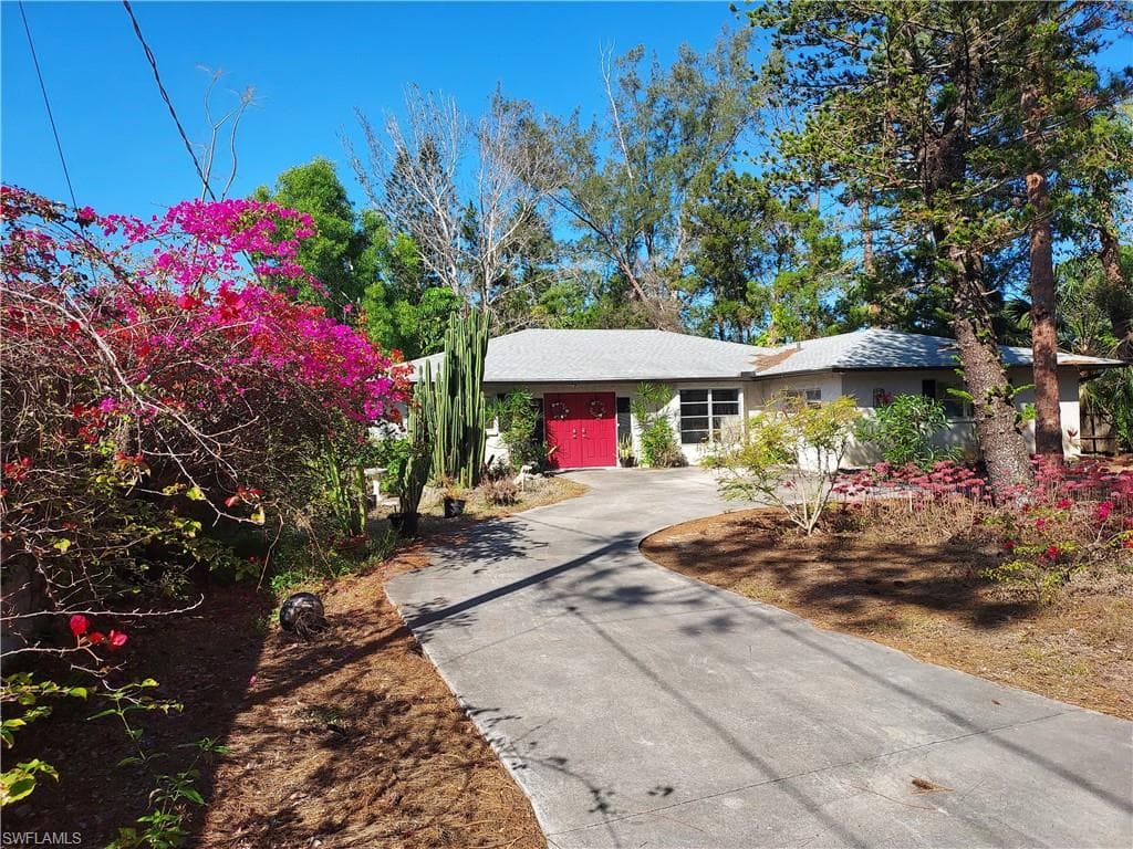 3195 64th ST SW NAPLES, FL 34105