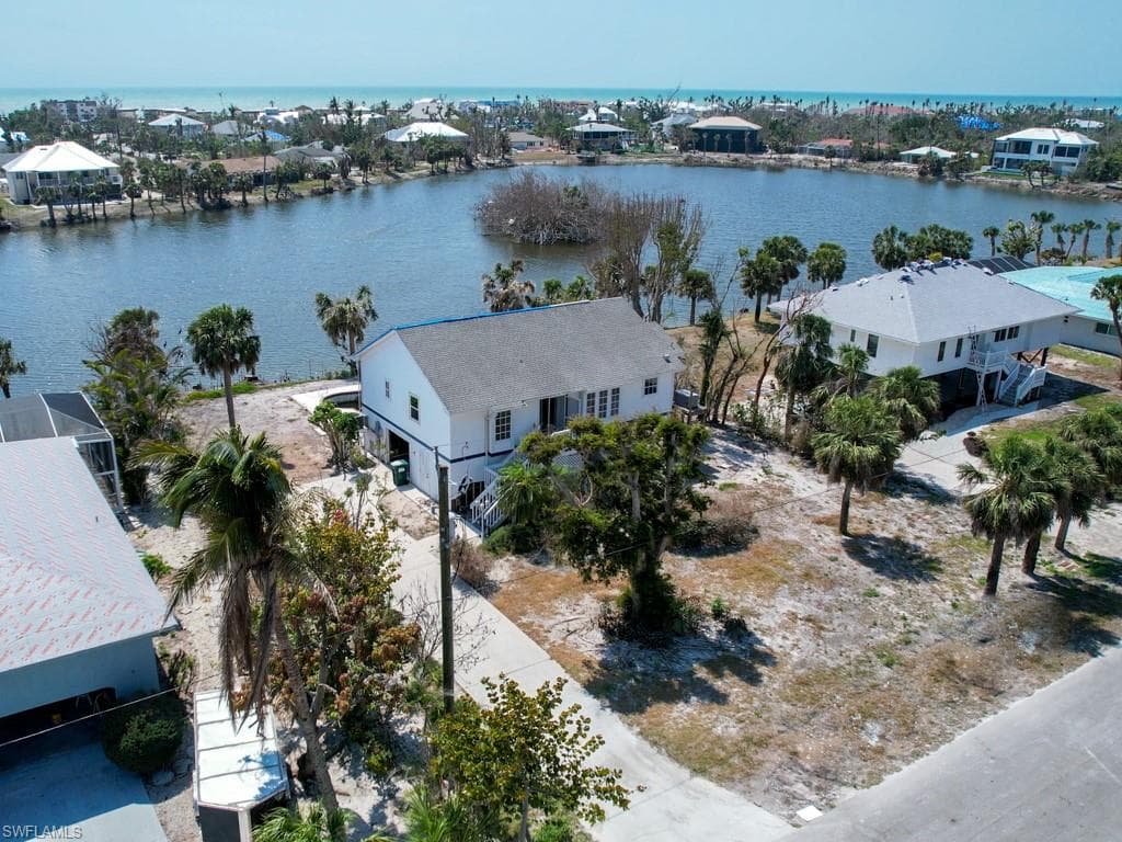 3301 Twin Lakes LN SANIBEL, FL 33957