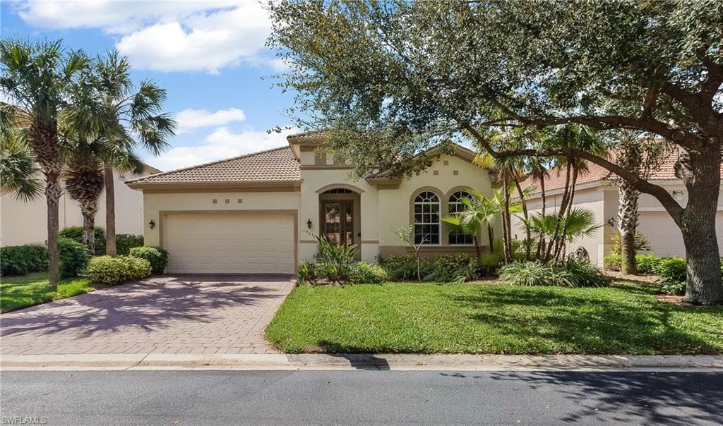 19030 Ridgepoint DR ESTERO, FL 33928