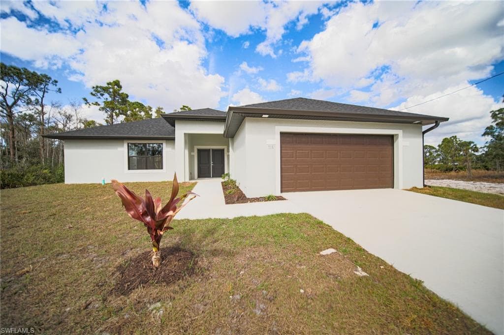 816 Boyd AVE S LEHIGH ACRES, FL 33974