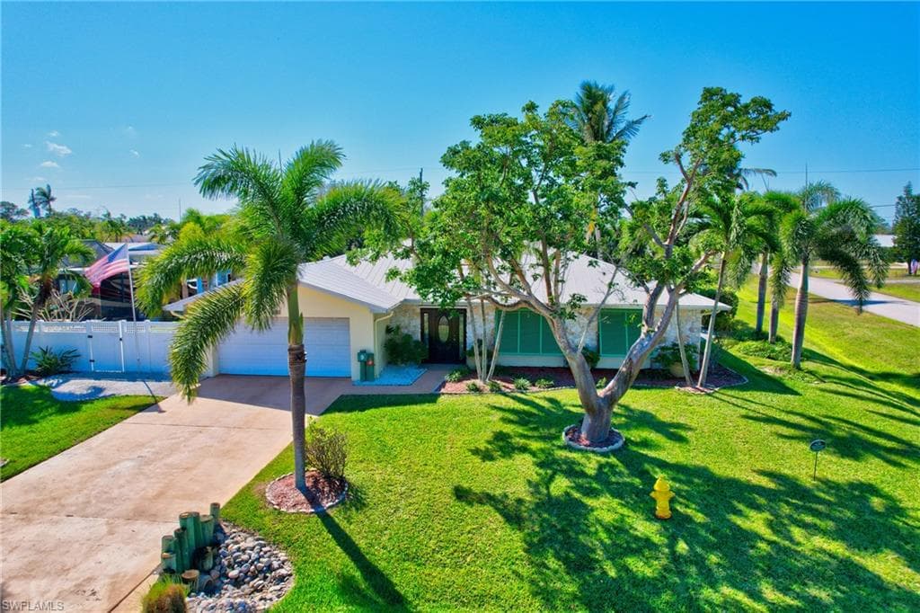 94 1st ST BONITA SPRINGS, FL 34134