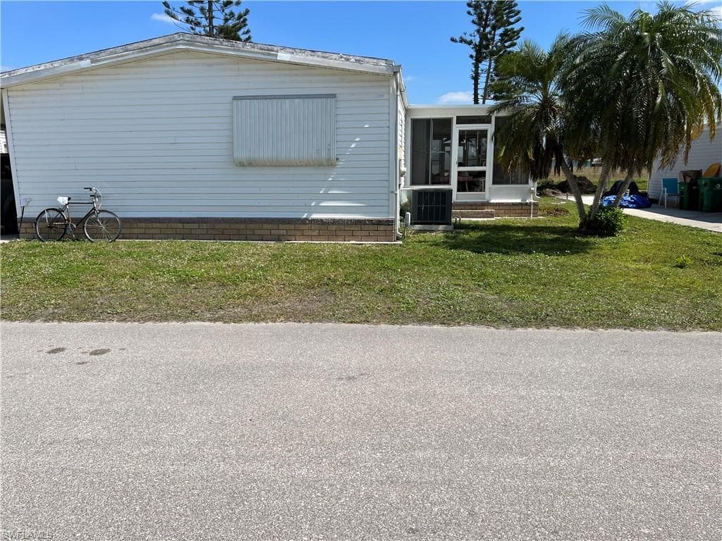 187 W Manatee LOOP PUNTA GORDA, FL 33950