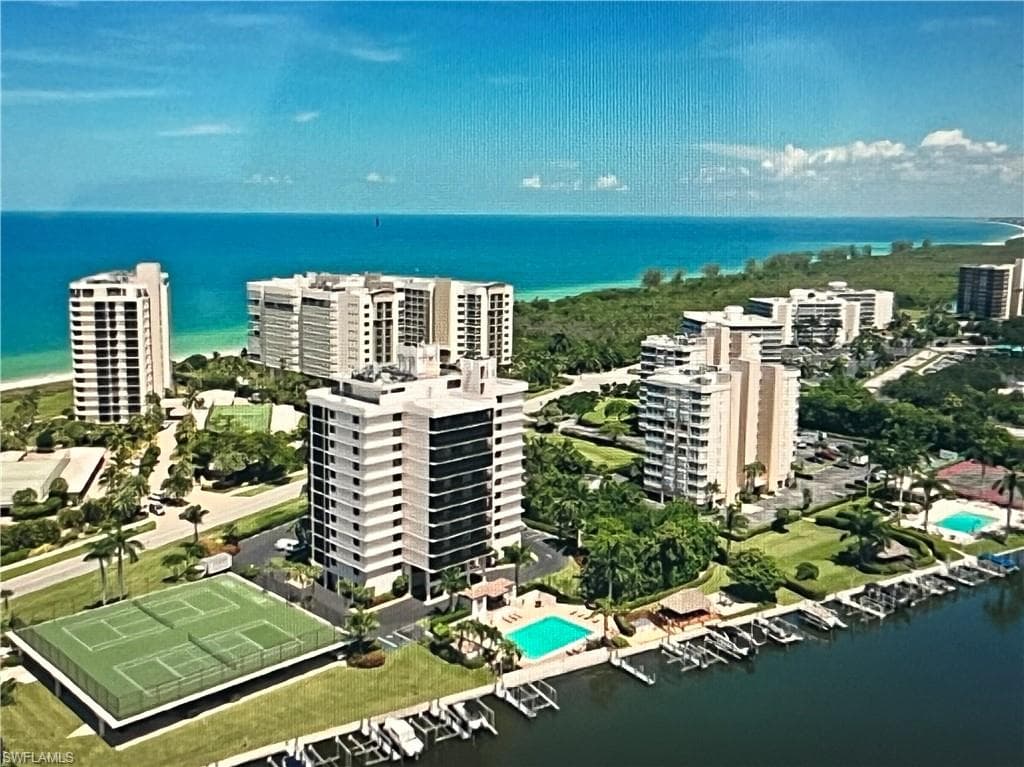 11030 Gulf Shore DR 304 NAPLES, FL 34108