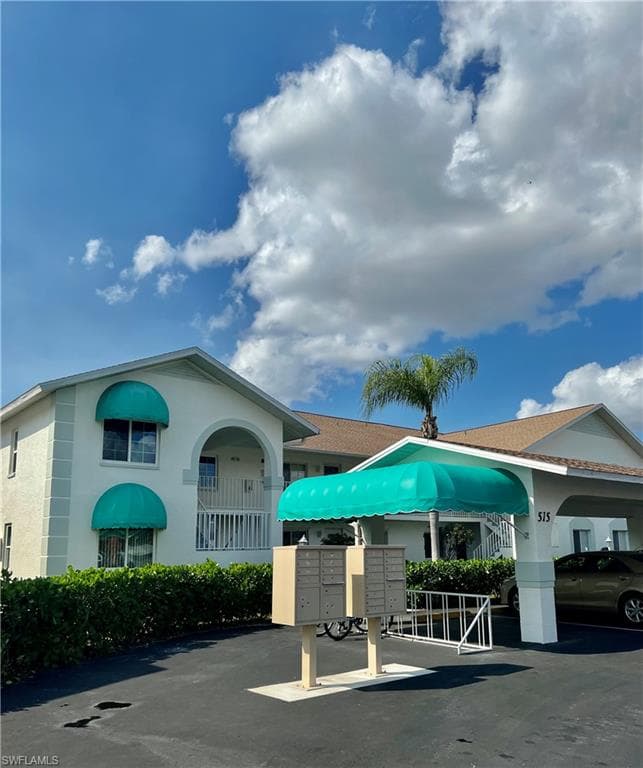 515 Gabriel CIR 12 NAPLES, FL 34104