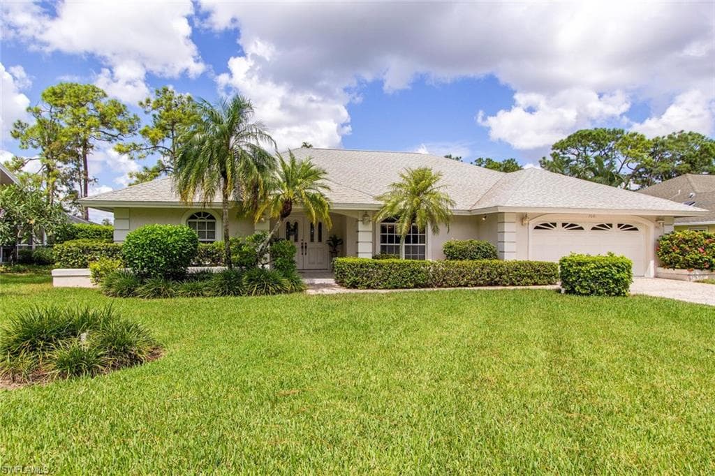 7081 Appleby DR NAPLES, FL 34104