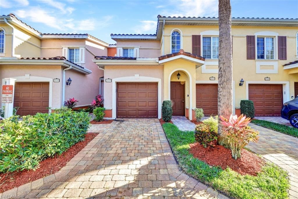 10025 Villagio Gardens LN 105 ESTERO, FL 33928