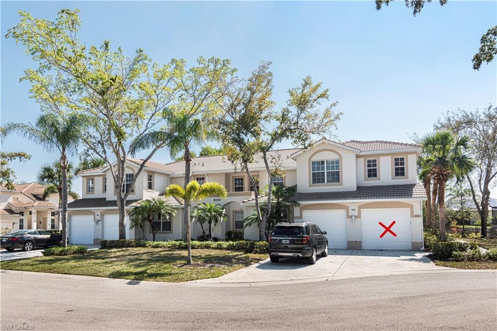 9001 Las Maderas DR 202 BONITA SPRINGS, FL 34135