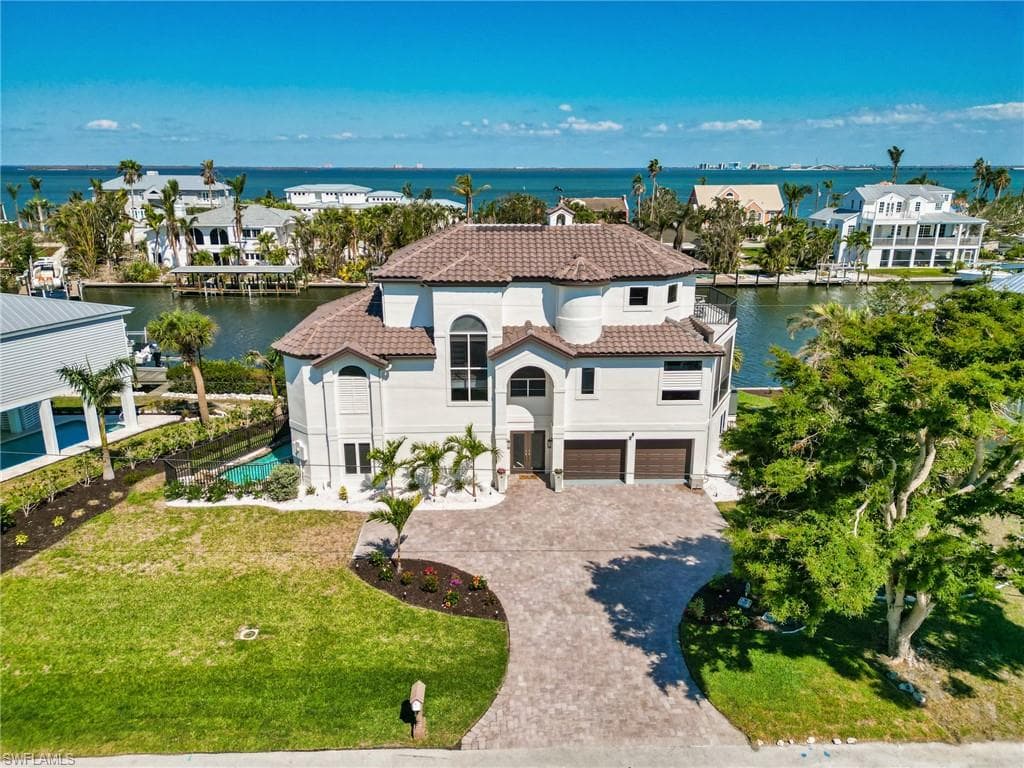1520 Angel DR SANIBEL, FL 33957
