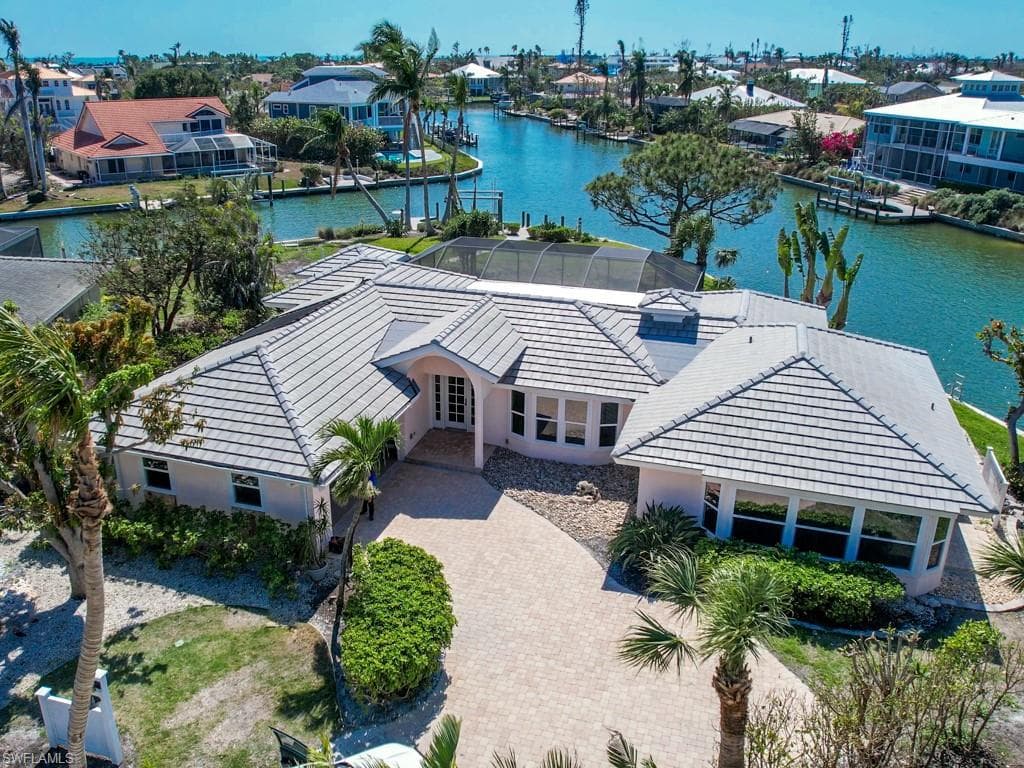 985 Oyster CT SANIBEL, FL 33957