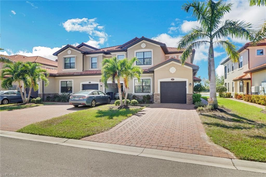 26225 Palace LN 202 BONITA SPRINGS, FL 34135