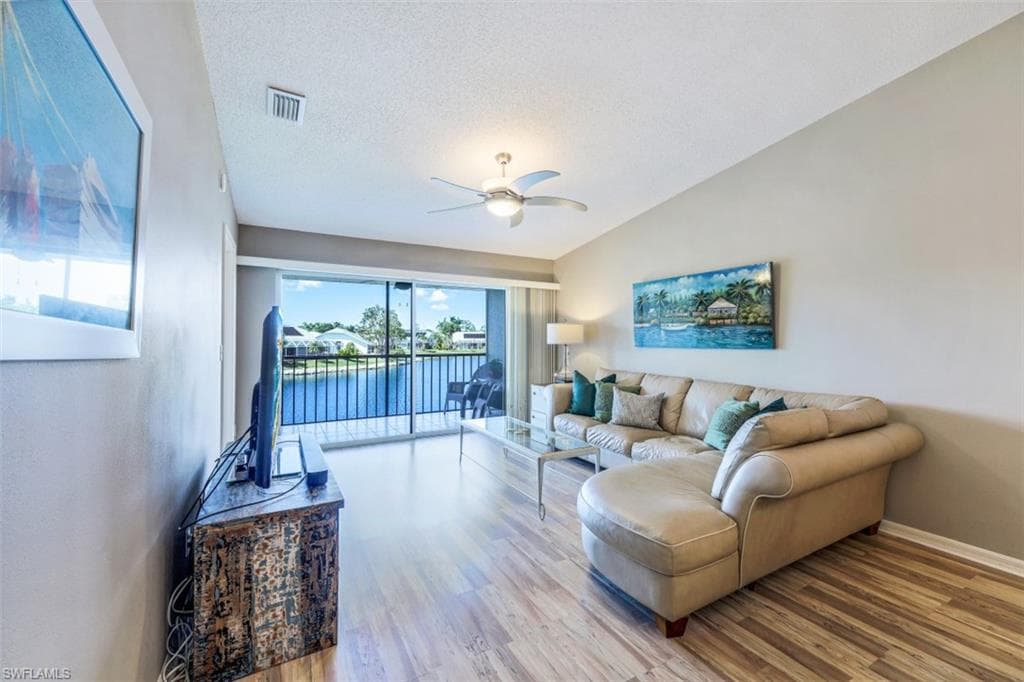 810 New Waterford DR B-201 NAPLES, FL 34104