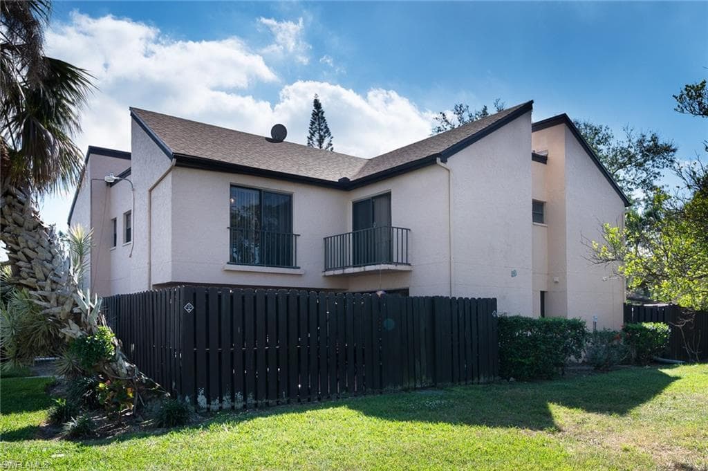 7125 Penner LN 4 FORT MYERS, FL 33907