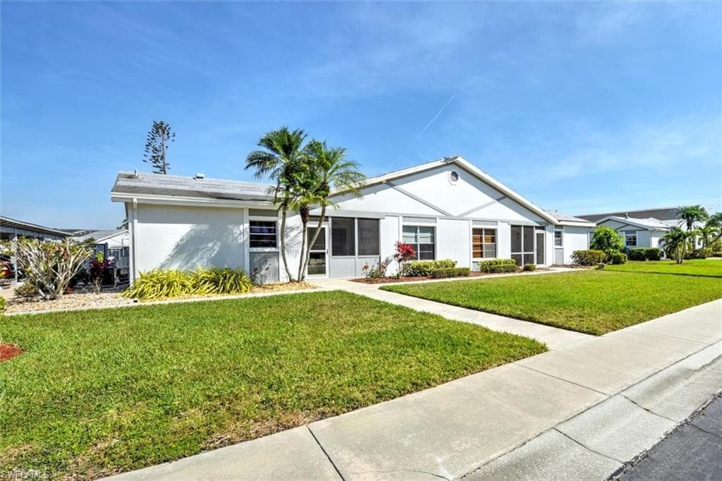 6895 Sandtrap DR FORT MYERS, FL 33919