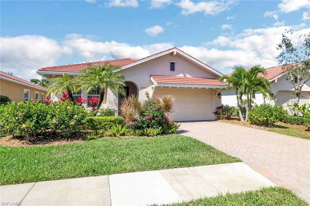 13591 Manchester WAY NAPLES, FL 34109