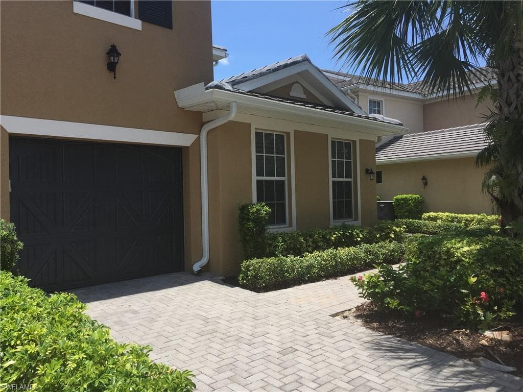 16550 Goldenrod LN 103 ALVA, FL 33920
