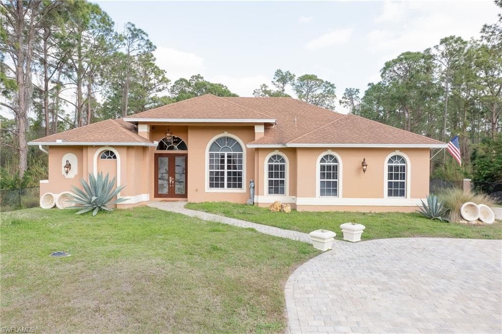 1512 Oak AVE LEHIGH ACRES, FL 33972