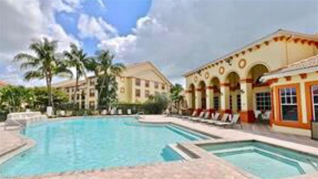 7925 Preserve CIR 324 NAPLES, FL 34119