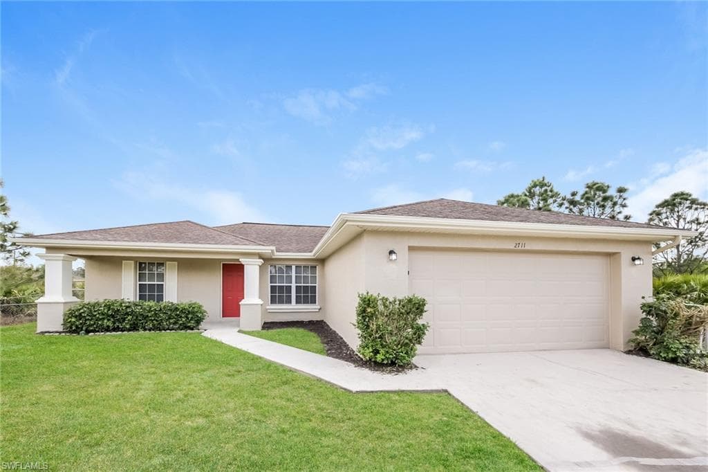 2711 41st ST W LEHIGH ACRES, FL 33971