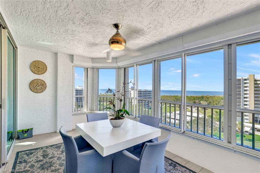 25 Bluebill AVE A-805 NAPLES, FL 34108
