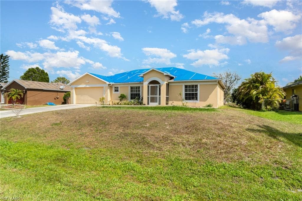 1120 Cariston AVE LEHIGH ACRES, FL 33971