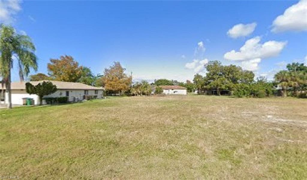 143 SE 22nd TER CAPE CORAL, FL 33990