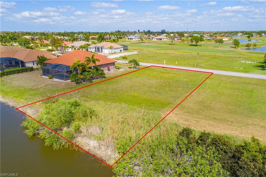 18433 Royal Hammock BLVD NAPLES, FL 34114