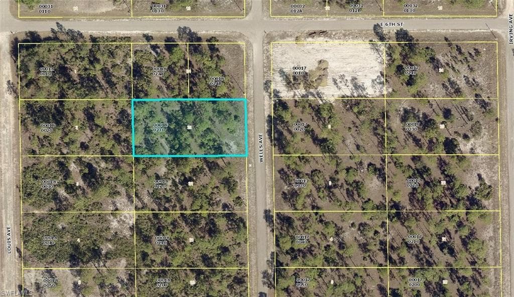 521 Wells AVE LEHIGH ACRES, FL 33972