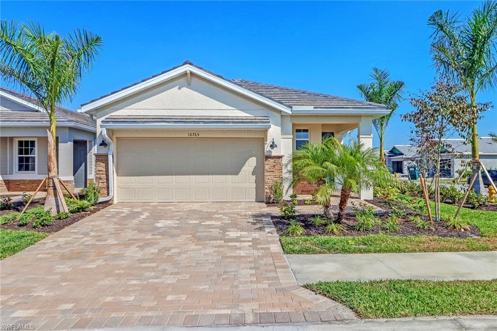 16765 Seasons Coast DR BONITA SPRINGS, FL 34135