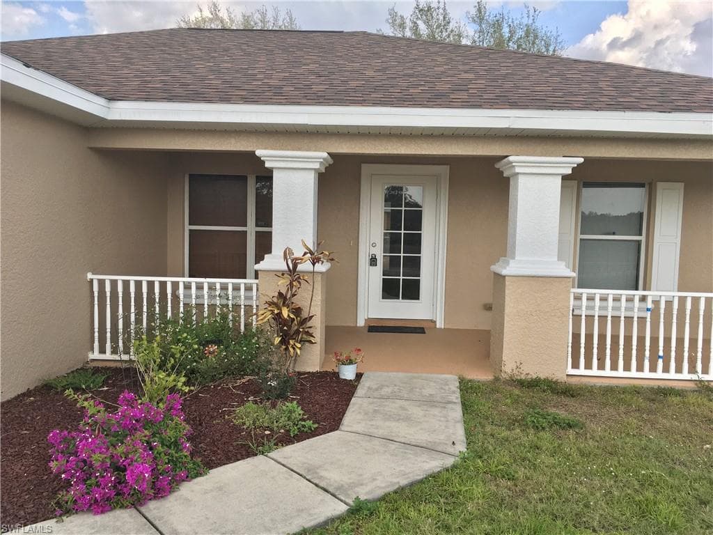 855 Chicago ST E LEHIGH ACRES, FL 33974