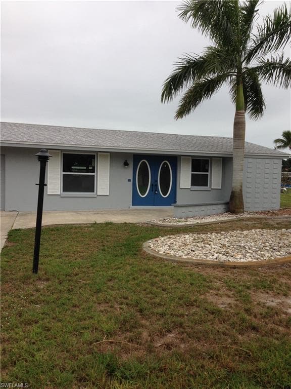 812 Miramar CT CAPE CORAL, FL 33904