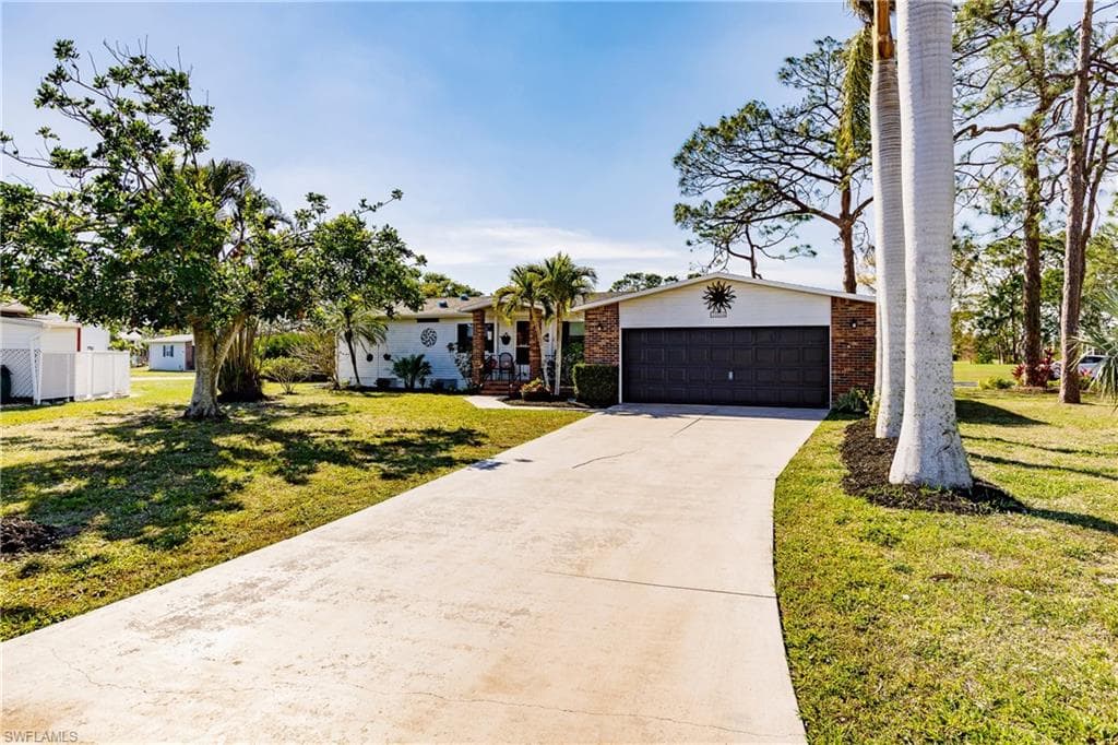 19694 Eagle Trace CT NORTH FORT MYERS, FL 33903