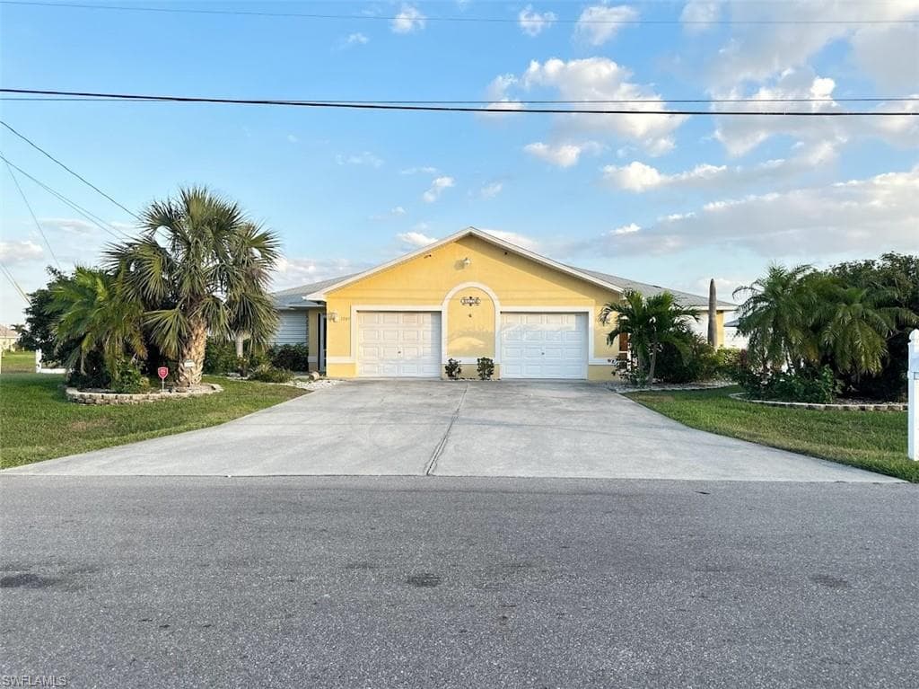1011 SE 12th LN 1011 CAPE CORAL, FL 33990