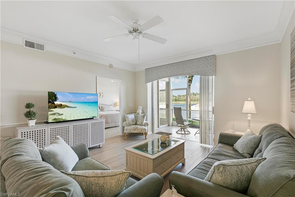 8575 Naples Heritage DR 1-112 NAPLES, FL 34112