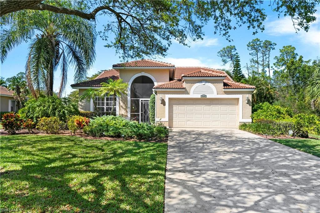 7841 Naples Heritage DR NAPLES, FL 34112