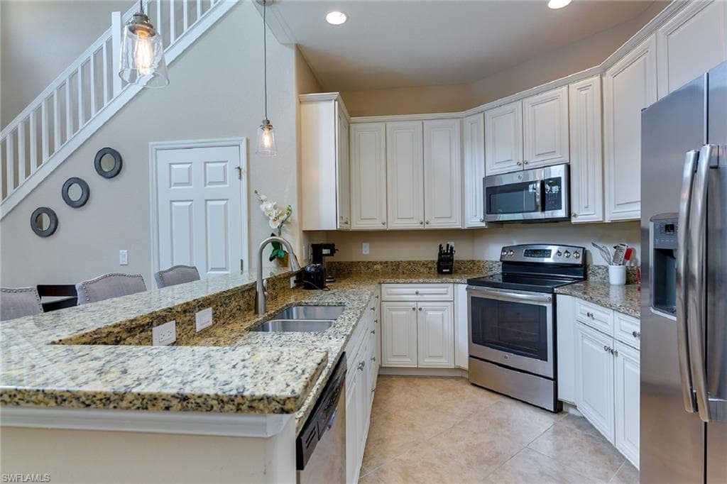 8697 Olinda WAY 7608 FORT MYERS, FL 33912