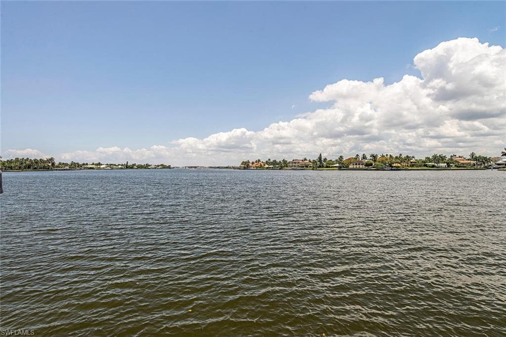 1672 Galleon DR NAPLES, FL 34102