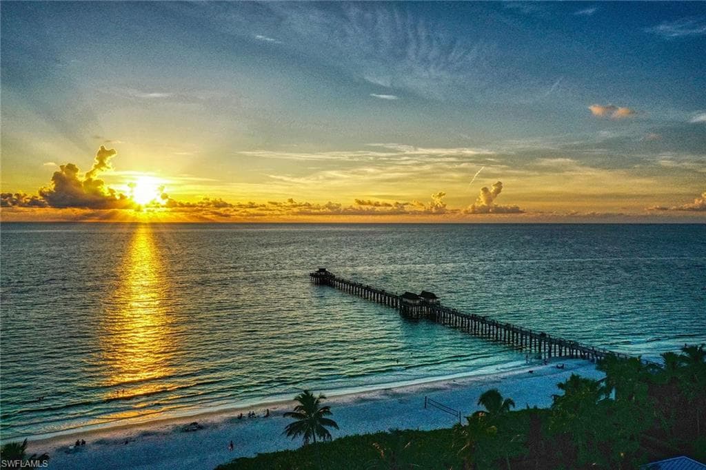 527 Serendipity DR 527 NAPLES, FL 34108