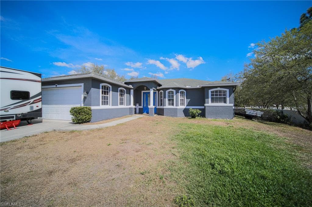 706 North AVE LEHIGH ACRES, FL 33972