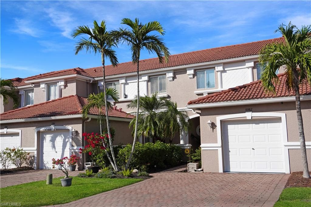 9982 Chiana CIR FORT MYERS, FL 33905