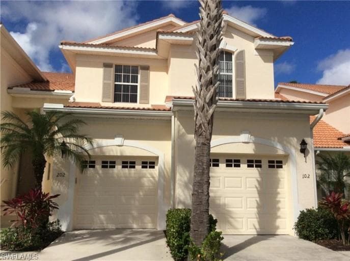 4675 Winged Foot CT 3-202 NAPLES, FL 34112
