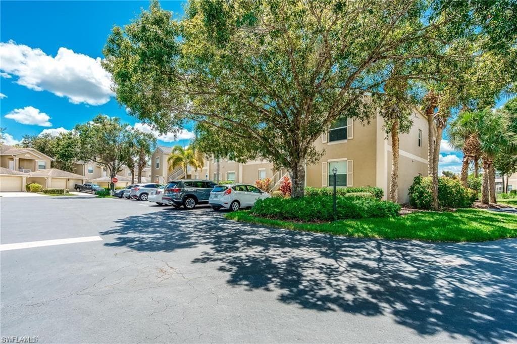 12081 Summergate CIR 104 FORT MYERS, FL 33913