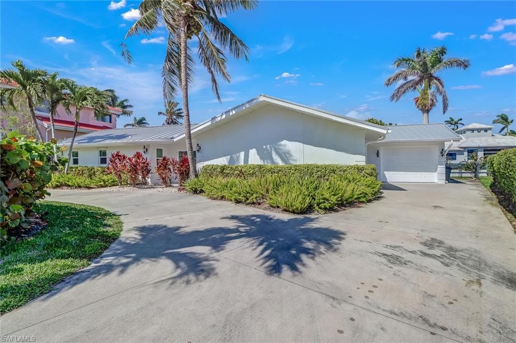 1250 Tuna CT NAPLES, FL 34102