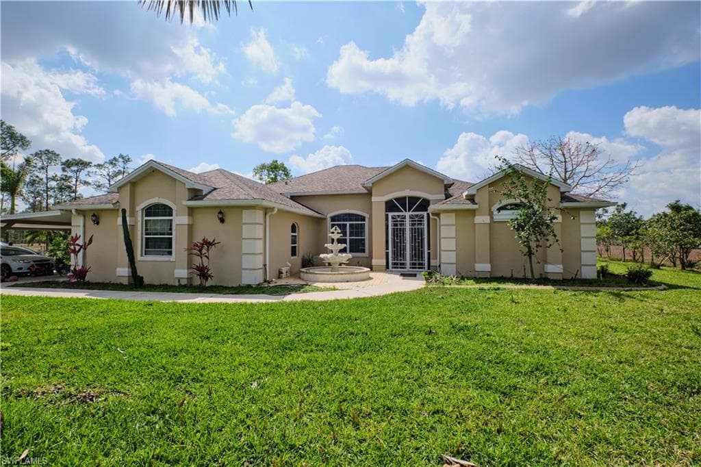 3704 E 23rd ST ALVA, FL 33920