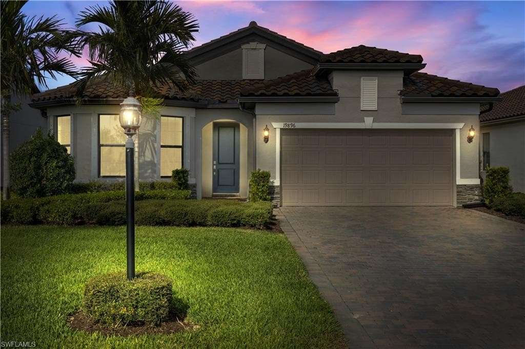 19896 Beechcrest PL ESTERO, FL 33928
