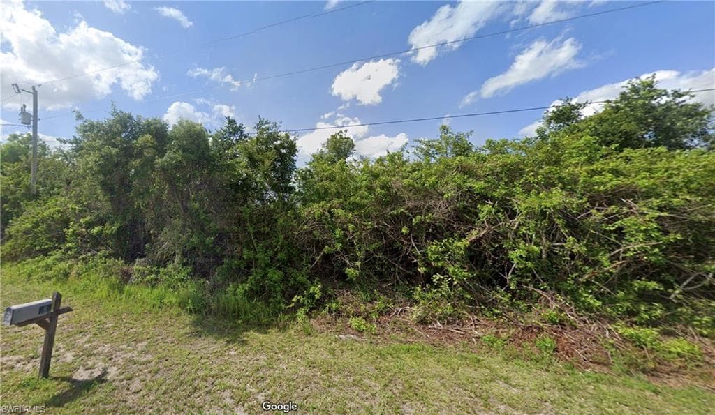 545 Theodore Vail ST E LEHIGH ACRES, FL 33974