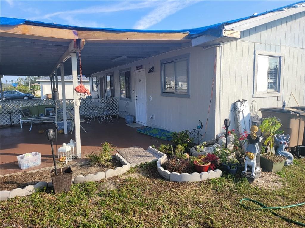923-925 SE 23rd PL CAPE CORAL, FL 33990