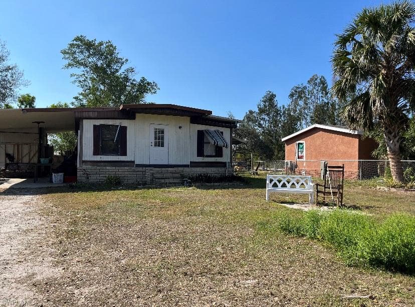 7664 Breeze DR NORTH FORT MYERS, FL 33917